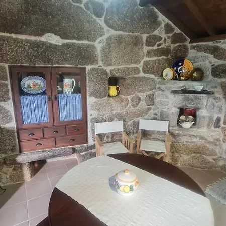 Σαλέ Quinta Das Netas -6pax-piscina-cabeceiras De Basto *
