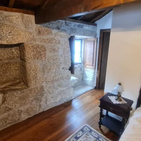 Quinta Das Netas -6pax-piscina-cabeceiras De Basto 木屋 卡贝塞拉什德巴什图